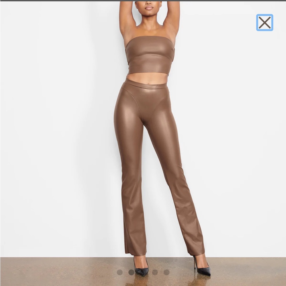 NWT SKIMS - FAUX LEATHER SEAMED BOOT CUT PANT